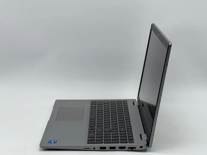 Ноутбук Dell Latitude 5520, i7-1185G7, 16 GB, 240 GB, Intel Iris Xe Graphics, 1920x1080, IPS [SH2608373] БУ - зображення 3