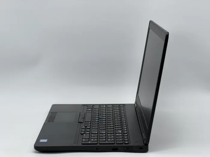 Ноутбук Dell Latitude 5590, i5-7300U, 8 GB, 120 GB, Intel HD Graphics 620, 1366x768, TN [SH26061008] БУ - изображение 3