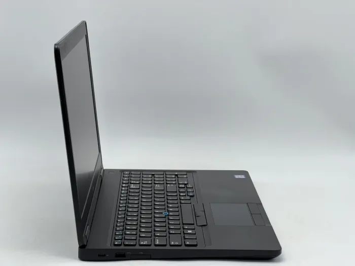 Ноутбук Dell Latitude 5590, i5-7300U, 16 GB, 240 GB, Intel HD Graphics 620, 1366x768, TN [SH2607332] БУ - изображение 2