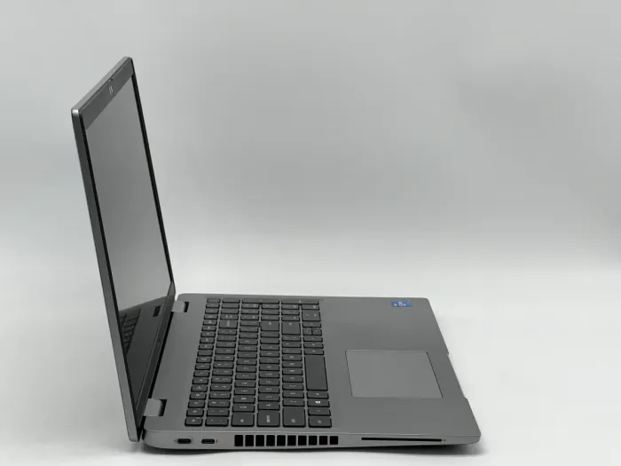 Ноутбук Dell Latitude 5520, i5-1145G7, 16 GB, 240 GB, Intel Iris Xe Graphics, 1920x1080, IPS [SH26061015] БУ - зображення 2