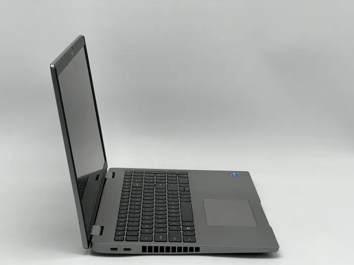Ноутбук Dell Latitude 5520, i5-1135G7, 16 GB, 240 GB, Intel Iris Xe Graphics, 1920x1080, IPS [SH25121526] БУ - зображення 2