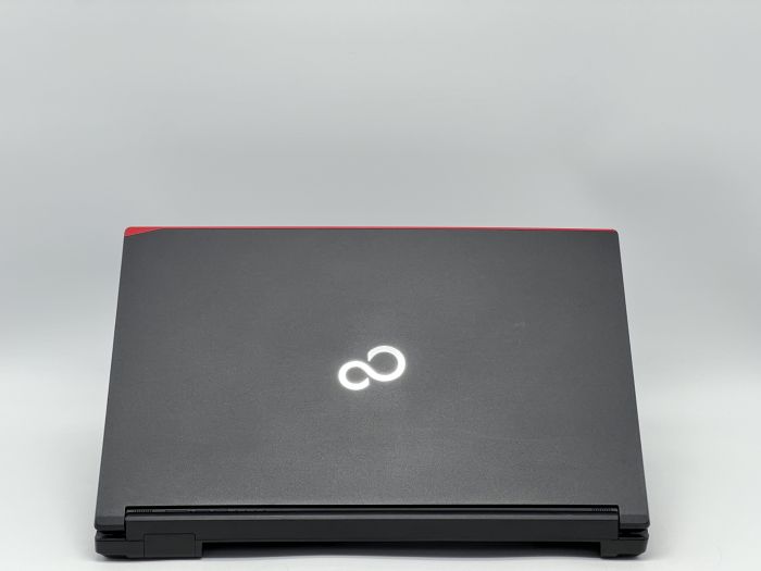 Ноутбук Fujitsu LifeBook E556, i5-6300U, 8 GB, 120 GB, Intel HD Graphics 520, 1366x768, TN [DV2608225] БУ - изображение 4