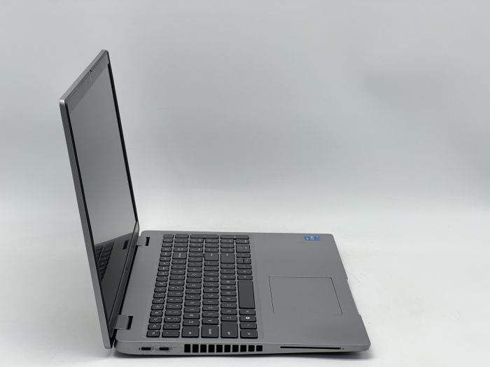 Ноутбук Dell Latitude 5520, i5-1135G7, 16 GB, 240 GB, Intel Iris Xe Graphics, 1920x1080, IPS [SH2608374] БУ - изображение 2