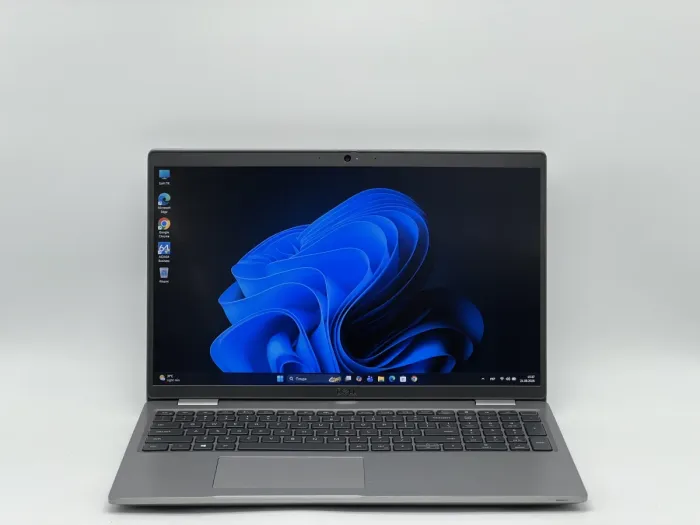 Ноутбук Dell Latitude 5520, i5-1145G7, 16 GB, 240 GB, Intel Iris Xe Graphics, 1920x1080, IPS [SH2605207] БУ - изображение 1