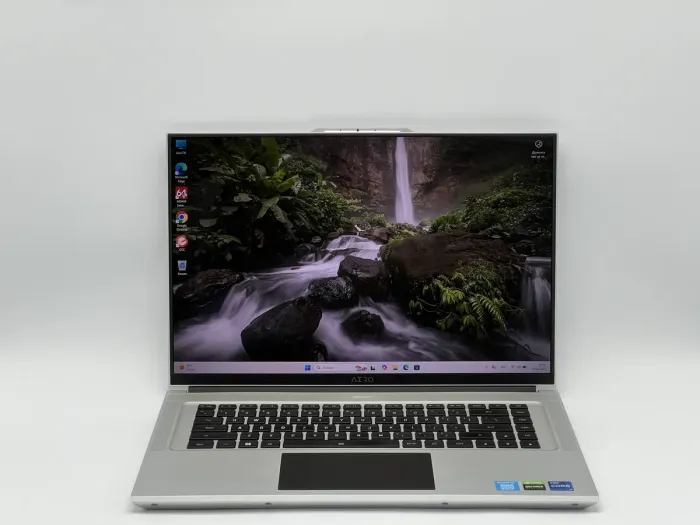 Ноутбук Gigabyte Aero 16 XE5 RP86, i7-12700H, 16 GB, 960 GB, NVIDIA GeForce RTX 3070 Ti, 3840x2400, OLED [SH2604034] БУ - зображення 1