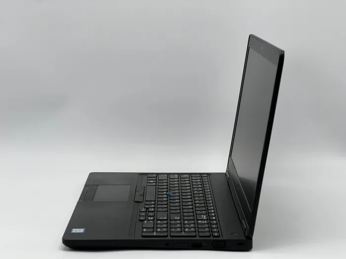 Ноутбук Dell Latitude 5590, i5-7300U, 8 GB, 120 GB, Intel HD Graphics 620, 1366x768, TN [SH26051071] БУ - зображення 3