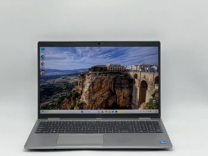 Ноутбук Dell Latitude 5520, i5-1145G7, 16 GB, 240 GB, Intel Iris Xe Graphics, 1920x1080, IPS [SH2601255] БУ - изображение 1