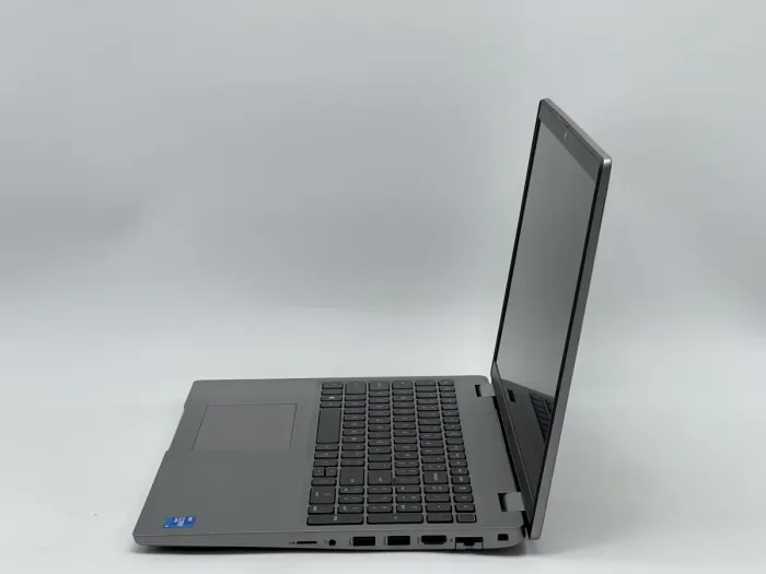 Ноутбук Dell Latitude 5520, i5-1145G7, 16 GB, 240 GB, Intel Iris Xe Graphics, 1920x1080, IPS [SH26071107] БУ - зображення 3