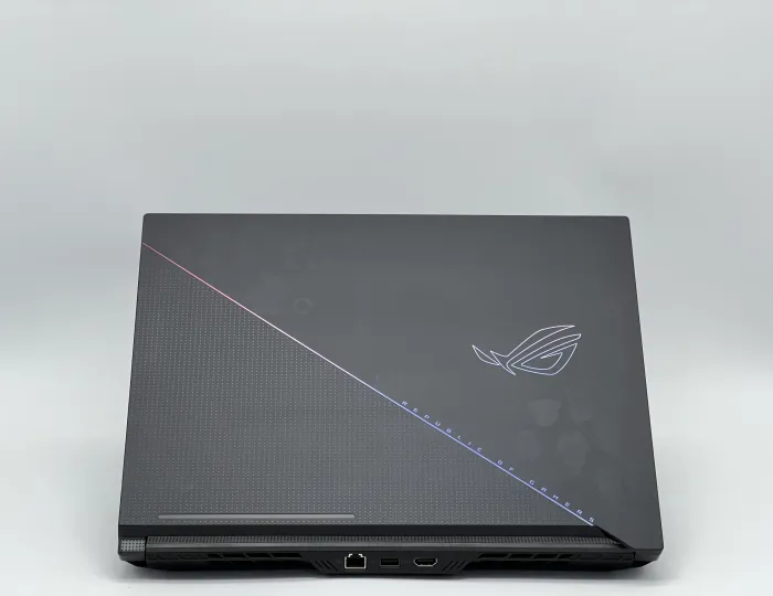 Ноутбук Asus ROG Zephyrus Duo GX650PY, AMD Ryzen 9 7945HX, 32 GB, 960 GB, NVIDIA GeForce RTX 4090, 2560 x 1600, OLED [SH26031123] БУ - зображення 5
