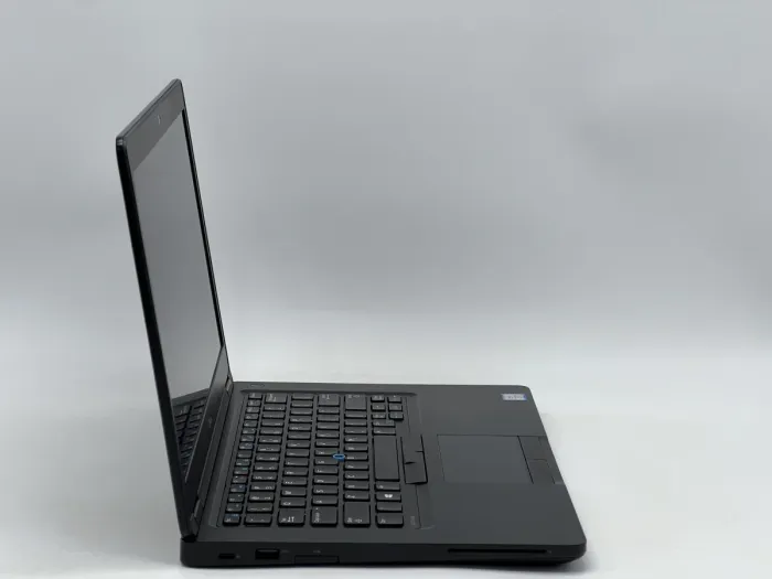 Ноутбук Dell Latitude 5480, i5-6300U, 8 GB, 120 GB, Intel HD Graphics 520, 1366x768, TN [DV2608243] БУ - зображення 2