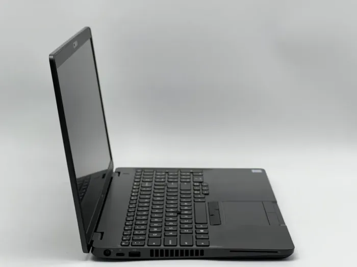 Ноутбук Dell Latitude 5500, i7-8665U, 16 GB, 240 GB, Intel UHD Graphics 620, 1920x1080, IPS [SH2507061] БУ - зображення 2