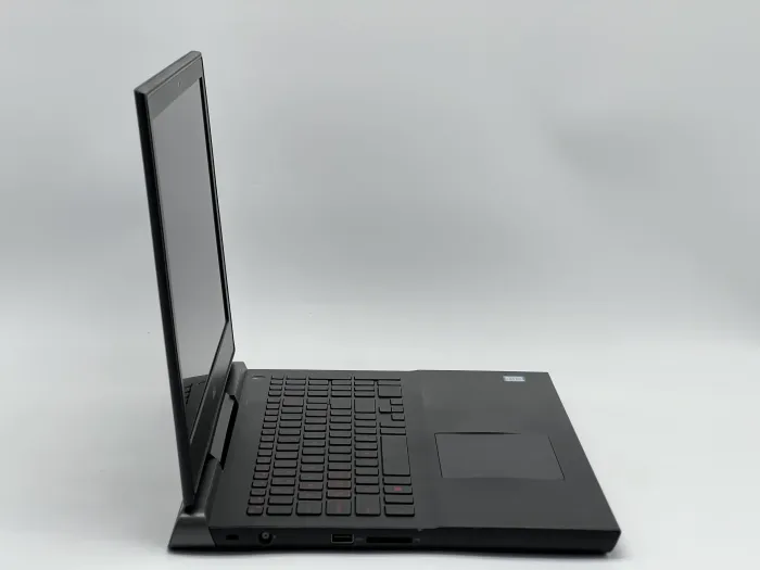 Ноутбук Dell Inspiron Gaming 15 7567, i5-7300HQ, 16 GB, 960 GB, NVIDIA GeForce GTX 1050, 1920x1080, IPS [SH26031212] БУ - зображення 2