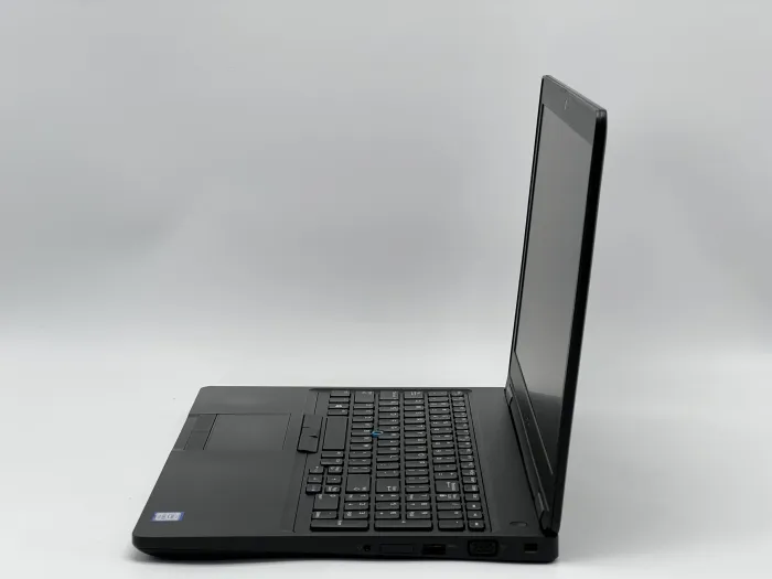 Ноутбук Dell Latitude 5590, i5-7300U, 8 GB, 120 GB, Intel HD Graphics 620, 1366x768, TN [SH2605887] БУ - зображення 3