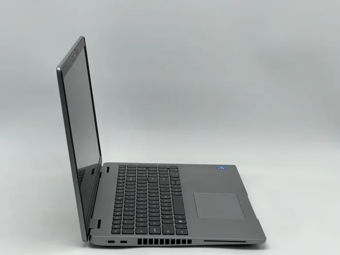 Ноутбук Dell Latitude 5520, i5-1145G7, 16 GB, 240 GB, Intel Iris Xe Graphics, 1920x1080, IPS [SH2608839] БУ - зображення 2