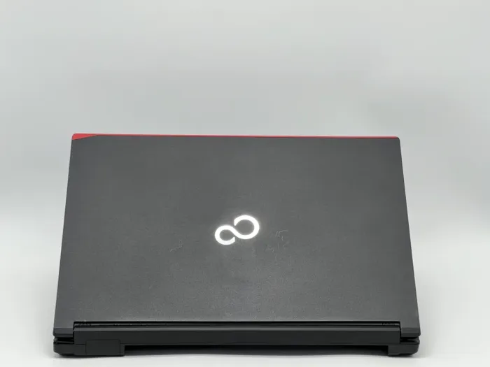 Ноутбук Fujitsu LifeBook E556, i5-6300U, 8 GB, 120 GB, Intel HD Graphics 520, 1366x768, TN [DV2608226] БУ - изображение 4