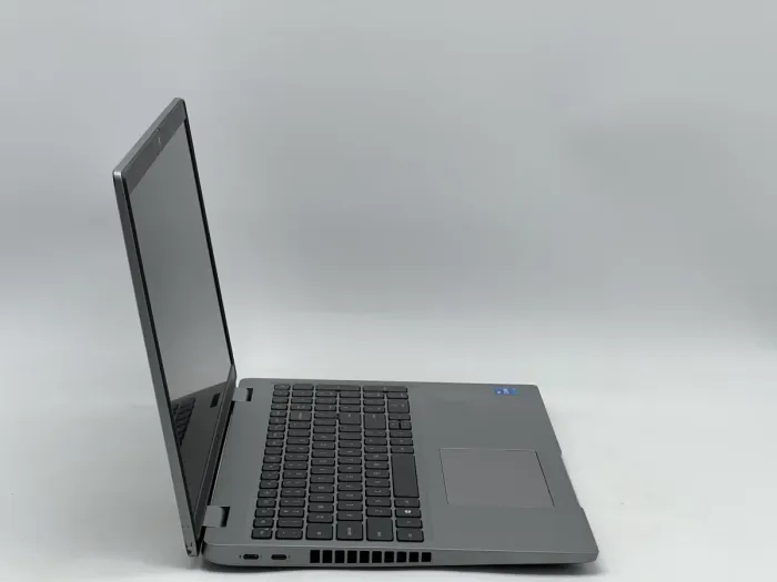 Ноутбук Dell Latitude 5520, i5-1135G7, 16 GB, 240 GB, Intel Iris Xe Graphics, 1920x1080, IPS [SH26071142] БУ - зображення 2