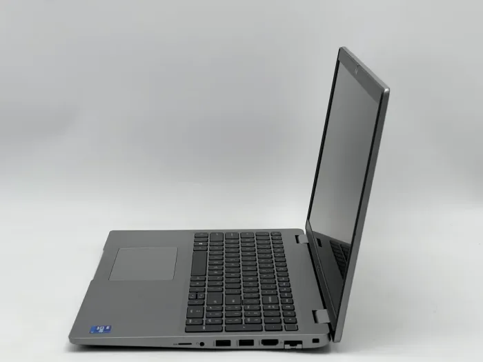 Ноутбук Dell Latitude 5520, i7-1185G7, 16 GB, 240 GB, Intel Iris Xe Graphics, 1920x1080, IPS [SH2607278] БУ - зображення 3