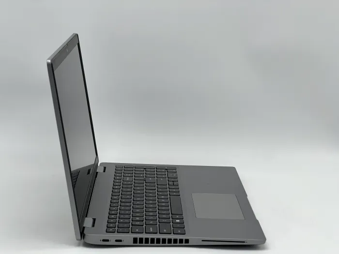 Ноутбук Dell Latitude 5520, i5-1145G7, 16 GB, 240 GB, Intel Iris Xe Graphics, 1920x1080, IPS [SH26051095] БУ - зображення 2