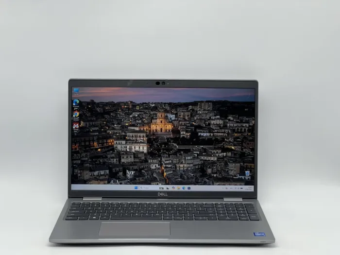 Ноутбук Dell Latitude 5520, i7-1185G7, 16 GB, 240 GB, Intel Iris Xe Graphics, 1920x1080, IPS [SH2606298] БУ - зображення 1