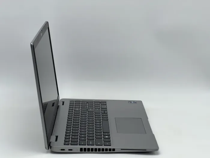 Ноутбук Dell Latitude 5540, i5-1345U, 16 GB, 240 GB, Intel Iris Xe Graphics, 1920x1080, IPS [SH2606606] БУ - зображення 2