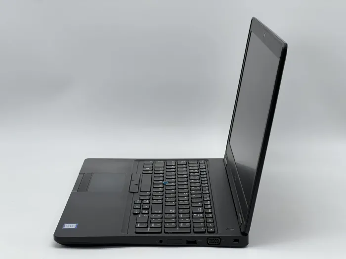 Ноутбук Dell Latitude 5590, i5-7300U, 8 GB, 120 GB, Intel HD Graphics 620, 1366x768, TN [SH2605882] БУ - зображення 3