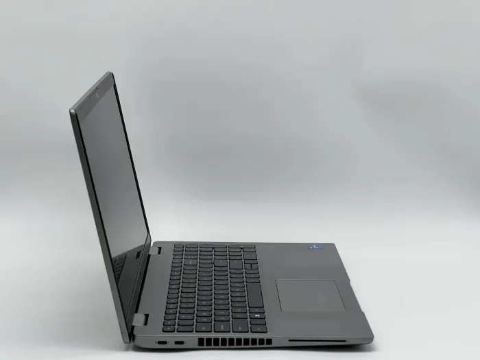 Ноутбук Dell Latitude 5520, i5-1145G7, 16 GB, 240 GB, Intel Iris Xe Graphics, 1920x1080, IPS [SH2602009] БУ - зображення 2