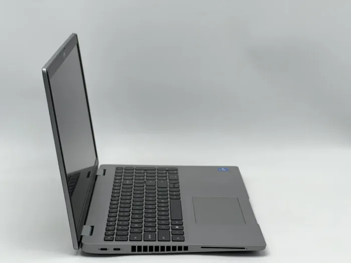 Ноутбук Dell Latitude 5520, i5-1145G7, 16 GB, 240 GB, Intel Iris Xe Graphics, 1920x1080, IPS [SH2609424] БУ - зображення 2