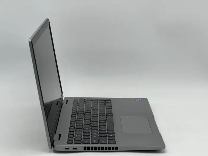Ноутбук Dell Latitude 5520, i5-1135G7, 16 GB, 240 GB, Intel Iris Xe Graphics, 1920x1080, IPS [SH2608184] БУ - зображення 2