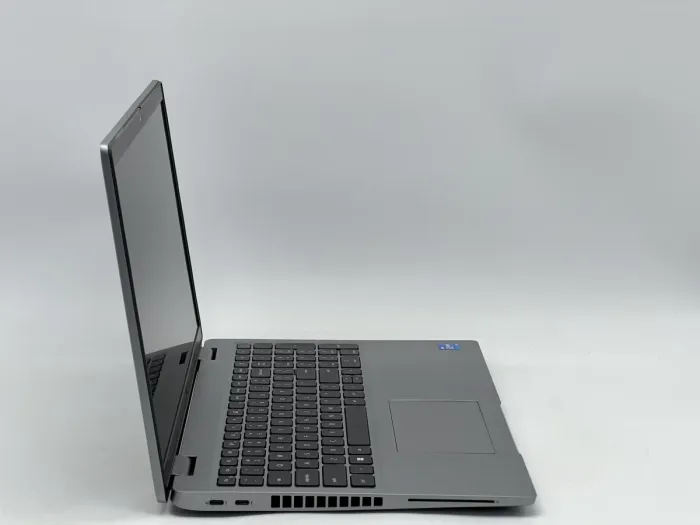 Ноутбук Dell Latitude 5520, i5-1145G7, 16 GB, 240 GB, Intel Iris Xe Graphics, 1920x1080, IPS [SH2608840] БУ - зображення 2