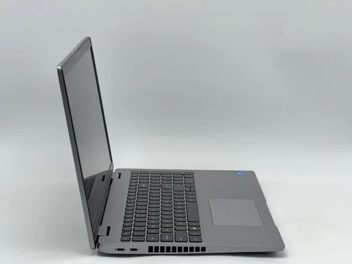 Ноутбук Dell Latitude 5520, i5-1145G7, 16 GB, 240 GB, Intel Iris Xe Graphics, 1920x1080, IPS [SH26061491] БУ - зображення 2