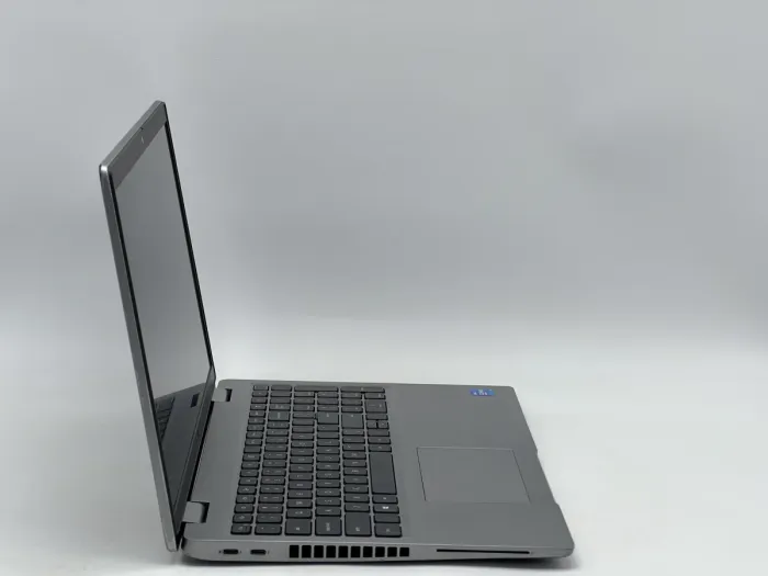 Ноутбук Dell Latitude 5520, i5-1145G7, 16 GB, 240 GB, Intel Iris Xe Graphics, 1920x1080, IPS [SH26071139] БУ - изображение 2