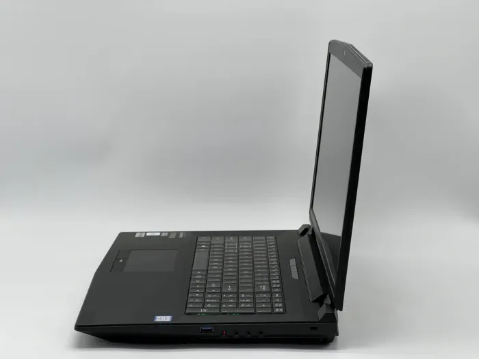 Ноутбук Sager X95 P770DM, i7-6700K, 16 GB, 240 GB, NVIDIA GeForce GTX 980M, 500 GB, 1920x1080, IPS [SH2606250] БУ - изображение 3