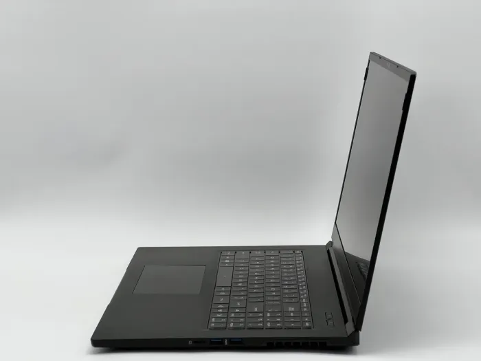 Ноутбук Maingear Vector Pro 17 MG-VCP17I-3070, i7-11800H, 16 GB, 960 GB, NVIDIA GeForce RTX 3070, 1920x1080, IPS [SH2510789] БУ - зображення 2