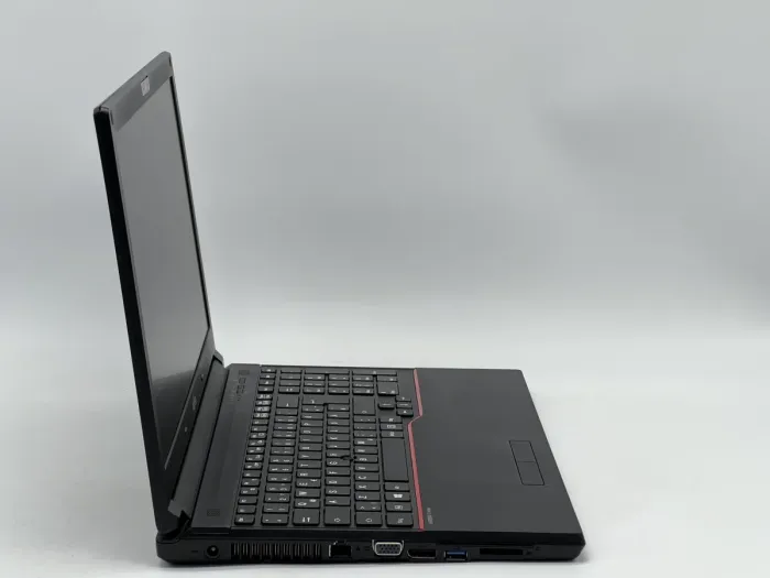 Ноутбук Fujitsu LifeBook E556, i5-6300U, 8 GB, 120 GB, Intel HD Graphics 520, 1366x768, TN [DV2608226] БУ - изображение 2