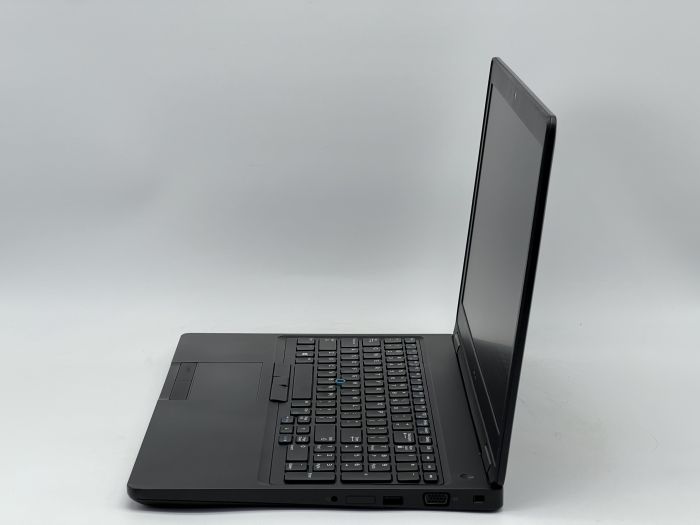 Ноутбук Dell Latitude 5590, i5-7300U, 8 GB, 120 GB, Intel HD Graphics 620, 1366x768, TN [SH2605874] БУ - изображение 3